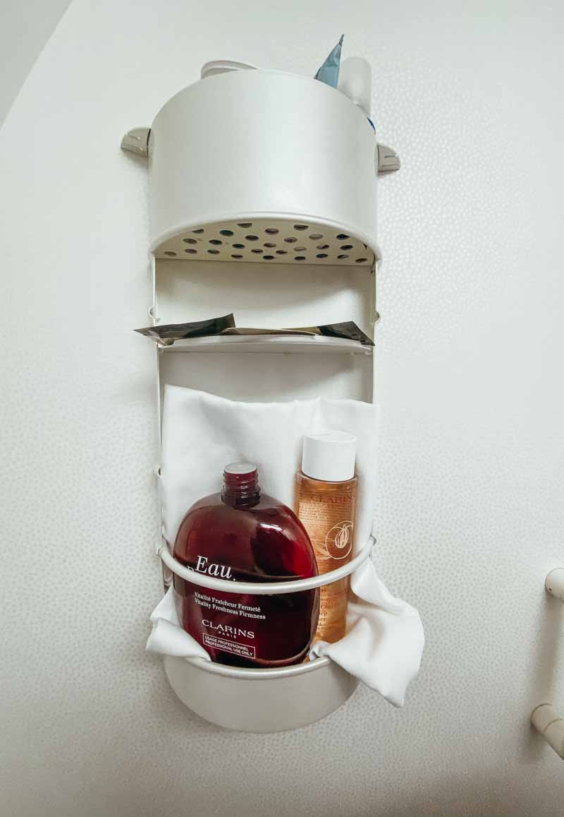 air france business class bathroom